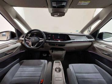 Volkswagen Multivan Van 2.0 TDI — photo 6