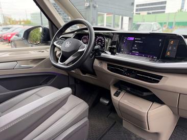 Volkswagen Multivan Van 2.0 TDI — photo 11
