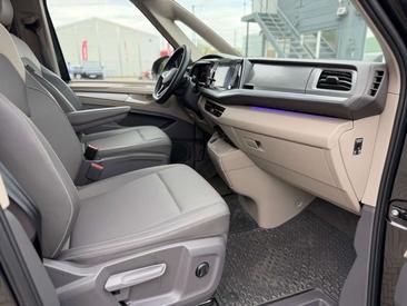 Volkswagen Multivan Van 2.0 TDI — photo 12