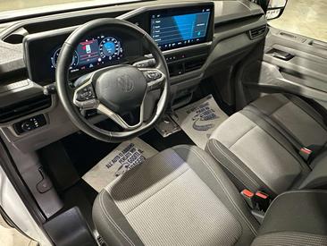 Volkswagen Multivan Van 2.0 TDI — photo 6