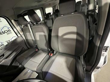 Volkswagen Multivan Van 2.0 TDI — photo 8