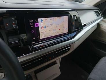 Volkswagen Multivan Van 2.0 TDI — photo 16
