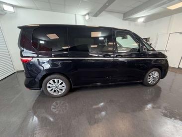 Volkswagen Multivan Van 2.0 TDI — photo 5