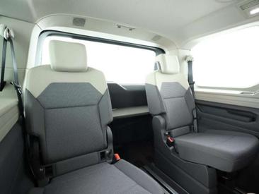 Volkswagen Multivan Van 2.0 TDI — photo 4