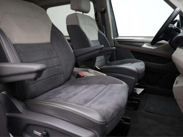 Volkswagen Multivan Van 2.0 TDI — photo 4