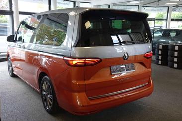 Volkswagen Multivan Van 1.5 TSI — photo 3