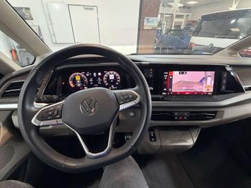 Volkswagen Multivan Van 2.0 TDI — photo 9