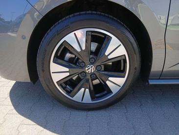 Volkswagen Multivan Van 2.0 TDI — photo 6
