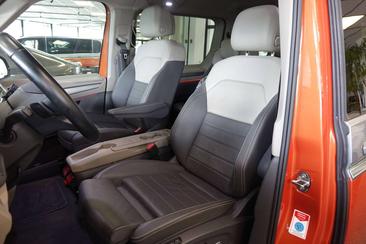 Volkswagen Multivan Van 1.5 TSI — photo 6