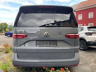 Volkswagen Multivan Van 2.0 TDI — photo 3