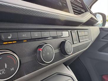 Volkswagen Transporter Van 2.0 TDI 150 — photo 9