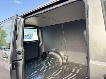 Volkswagen Transporter Van 2.0 TDI 150 — photo 13