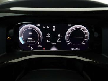 Volkswagen Multivan Van 2.0 TDI — photo 5