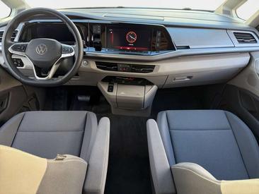 Volkswagen Multivan Van 2.0 TDI — photo 8