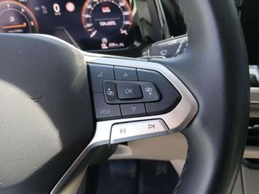 Volkswagen Multivan Van 2.0 TDI — photo 13