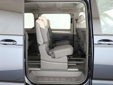 Volkswagen Multivan Van 2.0 TDI — photo 6