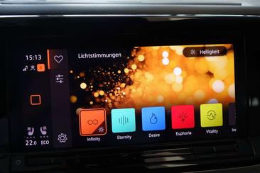 Volkswagen Multivan Van 1.5 TSI — photo 13