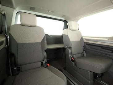 Volkswagen Multivan Van 2.0 TDI — photo 7