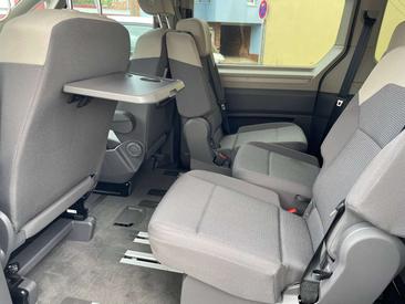 Volkswagen Multivan Van 2.0 TDI — photo 11
