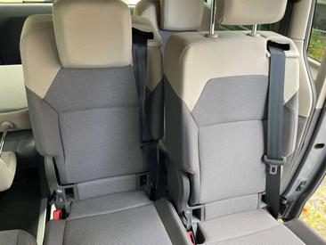 Volkswagen Multivan Van 2.0 TDI — photo 12