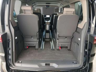 Volkswagen Multivan Van 2.0 TDI — photo 20