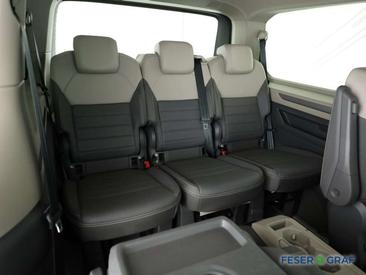Volkswagen Multivan Van 2.0 TDI — photo 7