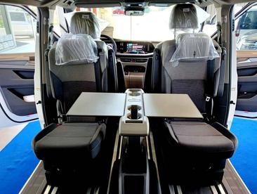Volkswagen Multivan Van EHybrid — photo 10