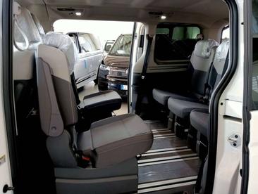 Volkswagen Multivan Van EHybrid — photo 11