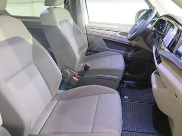 Volkswagen Multivan Van 2.0 TDI — photo 11