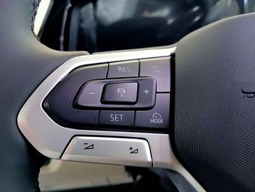 Volkswagen Multivan Van EHybrid — photo 23