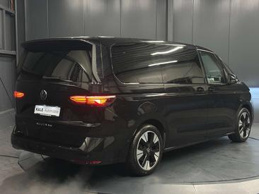 Volkswagen Multivan Van 2.0 TDI — photo 4
