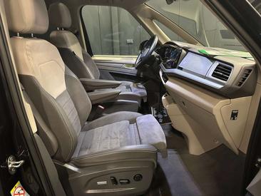 Volkswagen Multivan Van 2.0 TDI — photo 10