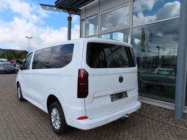Volkswagen Multivan Van 2.0 TDI — photo 2