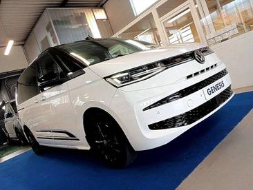 Volkswagen Multivan Van 2.0 TDI — photo 2