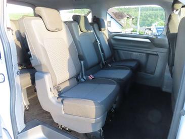 Volkswagen Multivan Van 2.0 TDI — photo 5