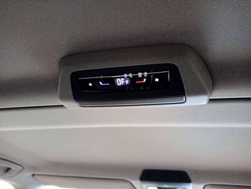 Volkswagen Multivan Van 2.0 TDI — photo 11