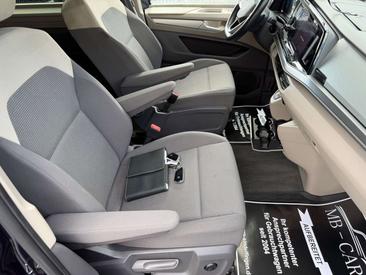 Volkswagen Multivan Van 2.0 TDI — photo 12