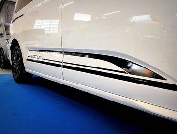 Volkswagen Multivan Van 2.0 TDI — photo 19
