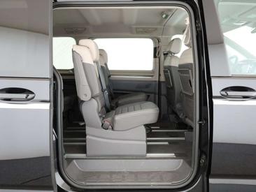 Volkswagen Multivan Van 2.0 TDI — photo 6
