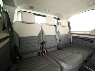 Volkswagen Multivan Van 2.0 TDI — photo 7