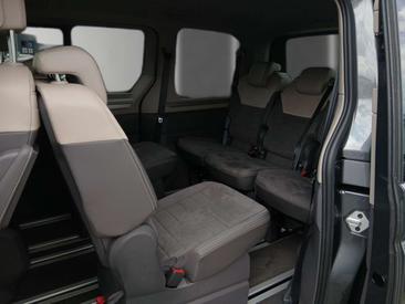 Volkswagen Multivan Van 2.0 TDI — photo 9