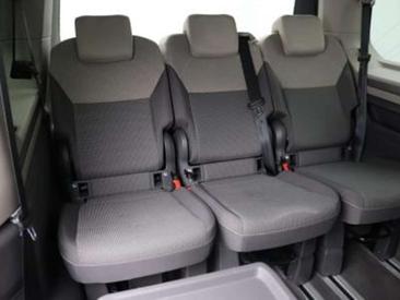 Volkswagen Multivan Van 2.0 TDI — photo 6