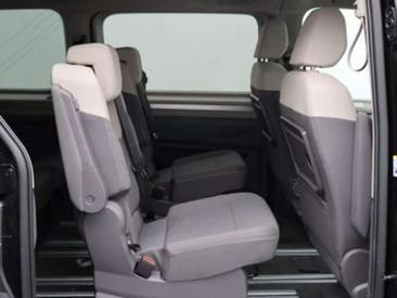 Volkswagen Multivan Van 2.0 TDI — photo 7