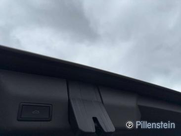 Volkswagen Multivan Van 2.0 TDI — photo 9