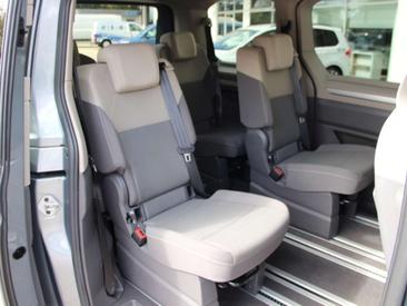Volkswagen Multivan Van 2.0 TSI — photo 8