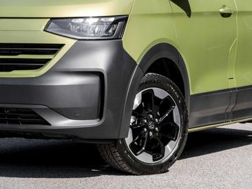 Volkswagen Multivan Van EHybrid — photo 4