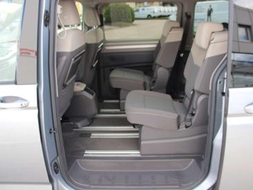 Volkswagen Multivan Van 2.0 TSI — photo 14