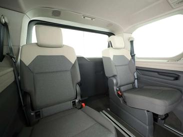 Volkswagen Multivan Van 2.0 TDI — photo 7