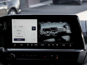 Volkswagen Multivan Van EHybrid — photo 7