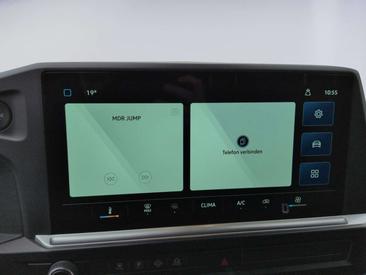 Volkswagen Multivan Van 2.0 TDI — photo 11